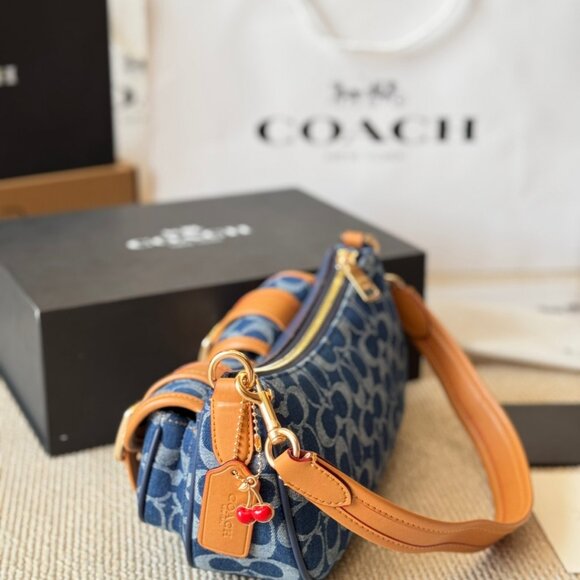 COACH Ashton Baguette Bag In Signature Canvas Denim CY700 - Picture 4 of 9